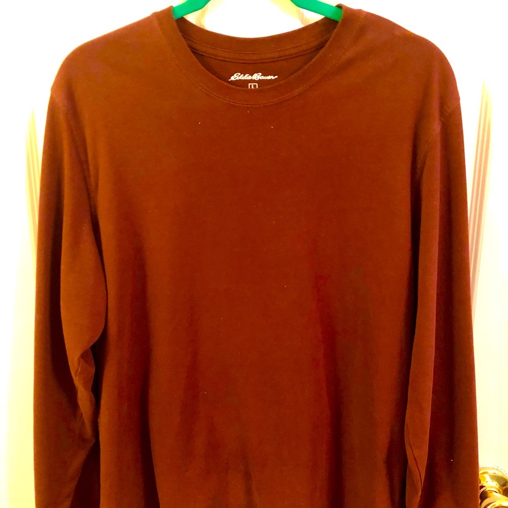 Pair of Men’s Eddie Bauer long sleeve tees - Picture 2 of 5